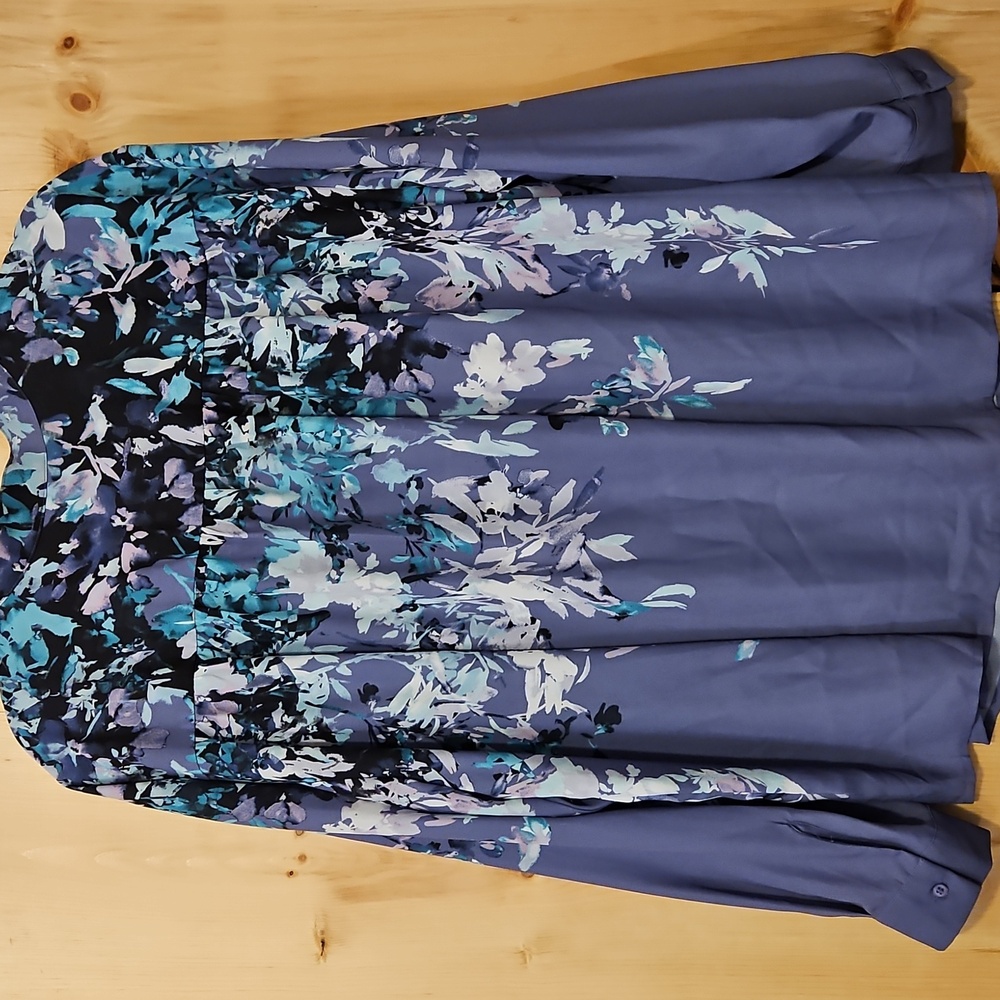 Lane Bryant 18/20 Floral Blouse Lavender EUC - Picture 6 of 6